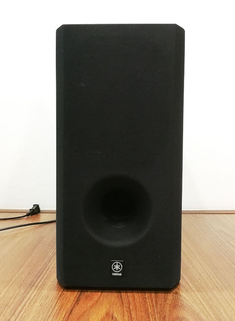Yamaha Home cinema 5.1 Speaker System SW-P201 
Audio et hifi