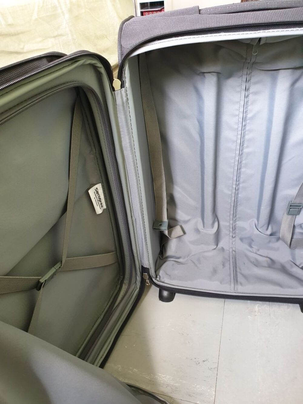 d une valise samsonite Meubles