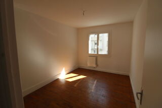  Appartement à louer 4 pièces 68 m²