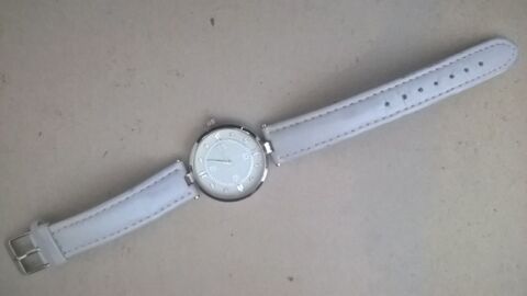 
montre � quartz 12 Saint-Yrieix-sur-Charente (16)