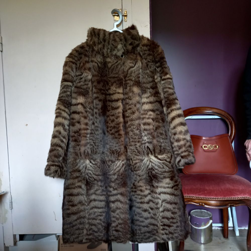 Manteau fourrure v&eacute;ritable Chat Sauvage possiblement Ocelot Vêtements
