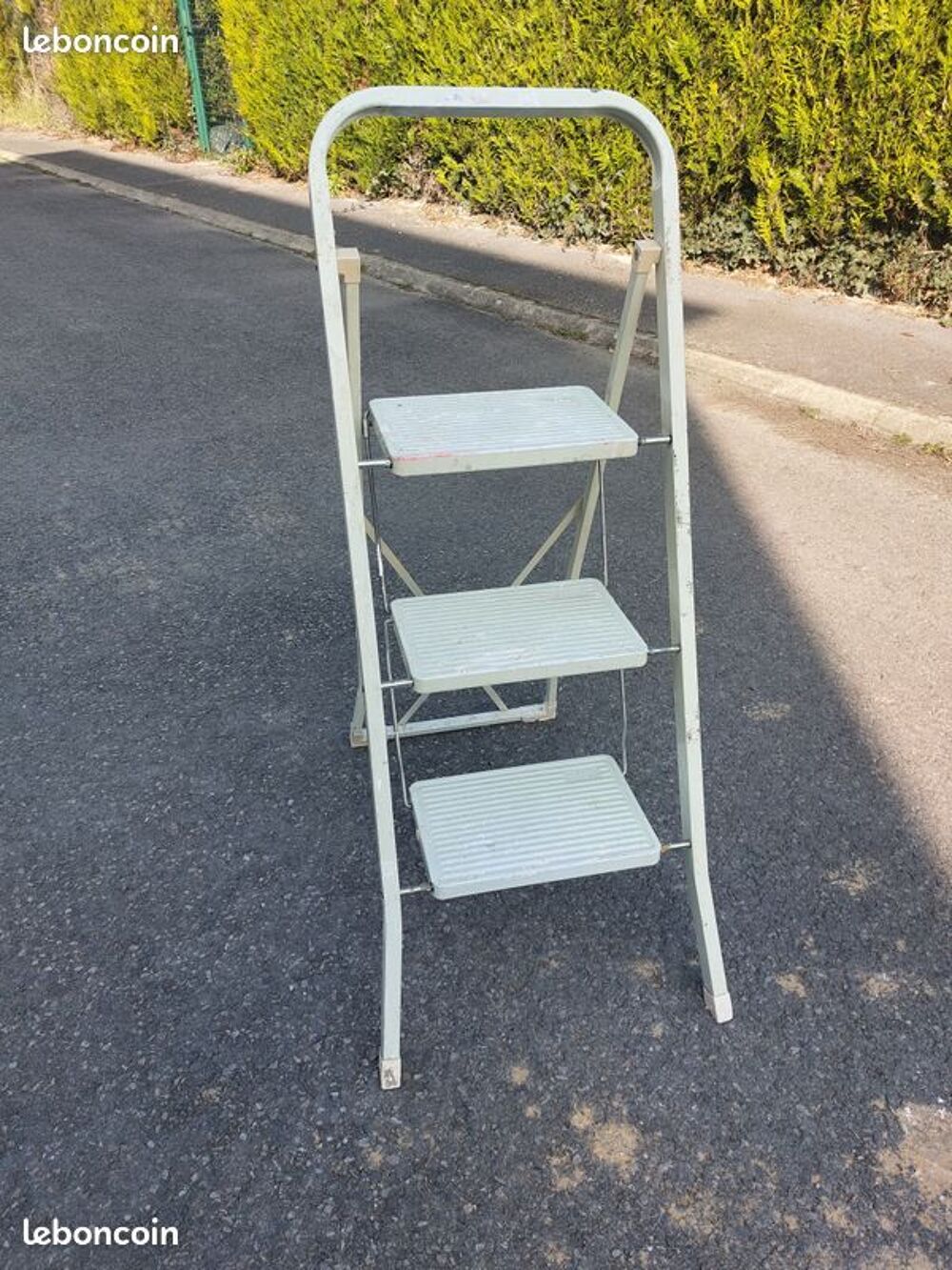 marche pieds /escabeau 3 Marches tr&egrave;s robuste "JP outillage" Bricolage