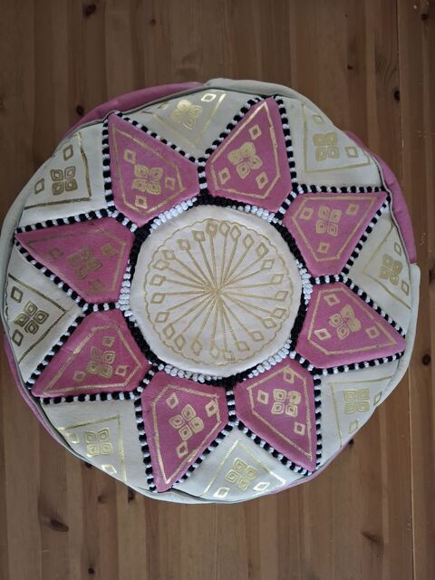 Pouf artisanal Marocain cuir  - D�co boh�me - Id�e cadeau 54 Narbonne (11)