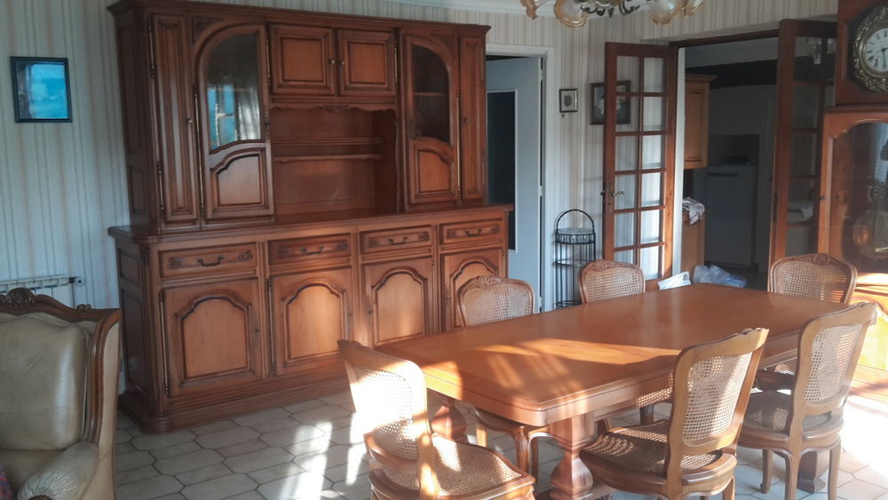 TABLE EN MERISIER MASSIF Meubles