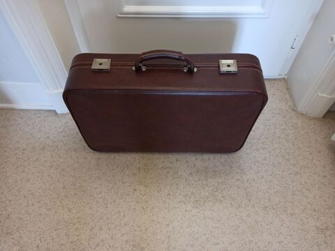 Grande valise 10 St Just Sur Loire (42)