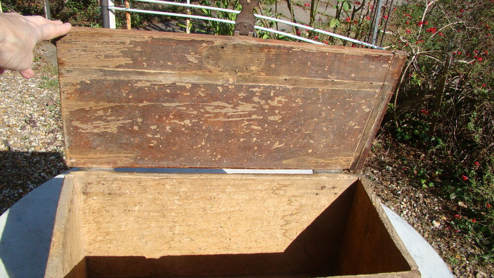 Ancien coffre / caisse en bois de menuisier ann&eacute;es 1930
Bricolage
