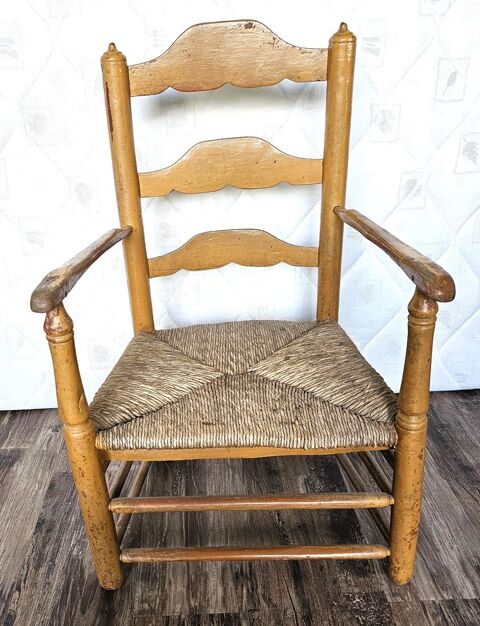  vieux fauteuil bois  15 Montigny-ls-Metz (57)