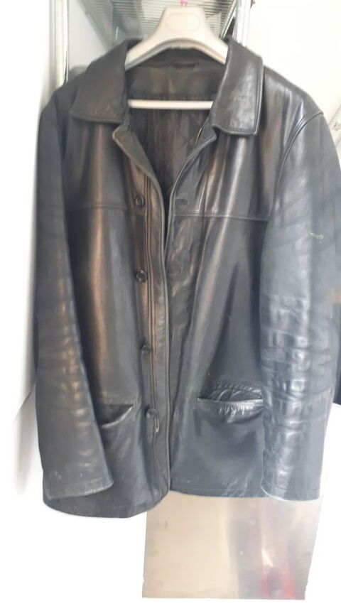 2 vestes en cuir une plutot sport une plus habillé 100 Marseille 8 (13)
