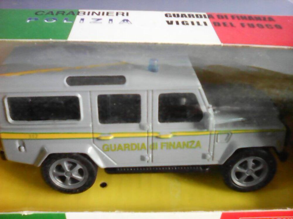 Voiture 4/4 Land Rover Carabinieri Guardia Finanza 