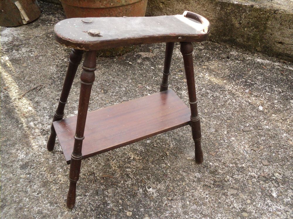 Ancien Repose Pied Cireur de Chaussures Bois Tourn&eacute; 1900 Meubles