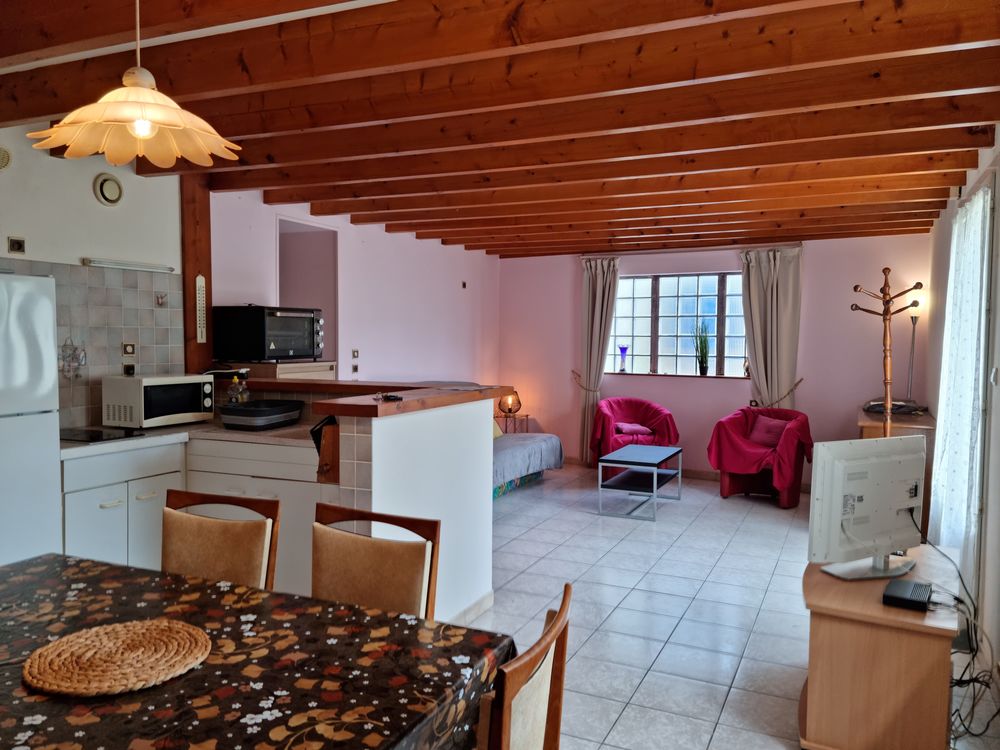   MAISON CHARENTAISE au calme près des Thermes de SAUJON       Vacances  / Offres de location 