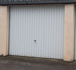 Parking / Garage � louer 18 m� Les villedieu