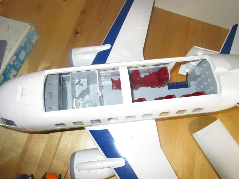 PLAYMOBIL AVION +TOUR DE CONTROLE+PERSONNAGES Jeux / jouets