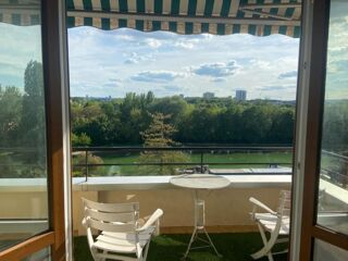  Appartement à louer 3 pièces 81 m²