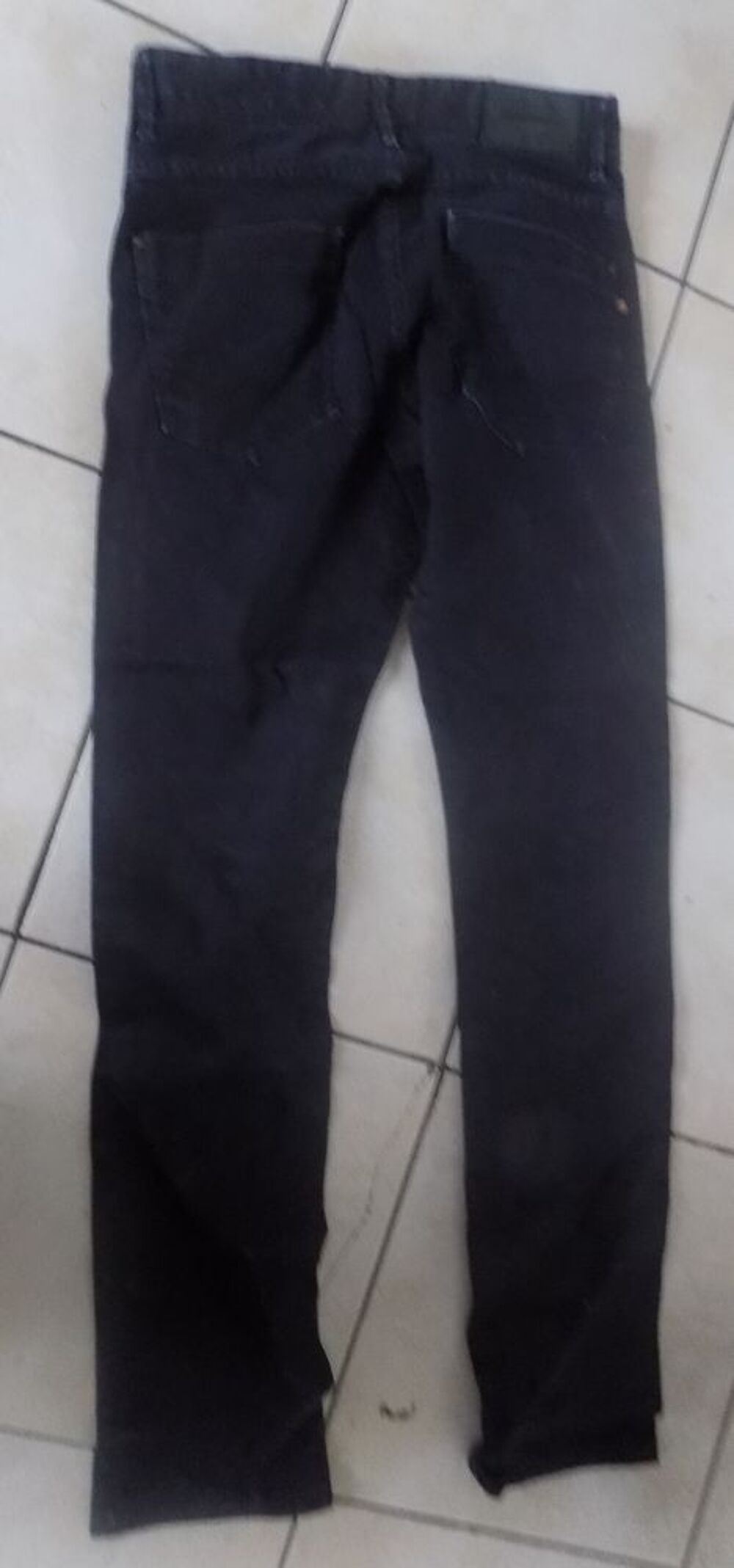 3 v&ecirc;tements Vêtements