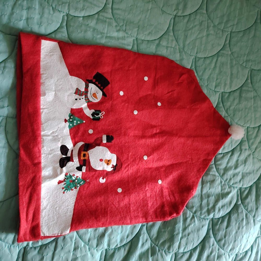 grand bonnet de No&euml;l pour mettre bonbon ou petit cadeau Jeux / jouets