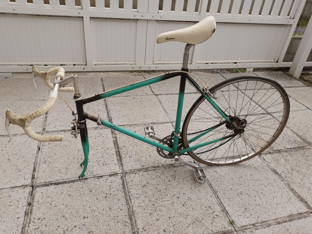 V&eacute;lo de route en l'&eacute;tat Vélos