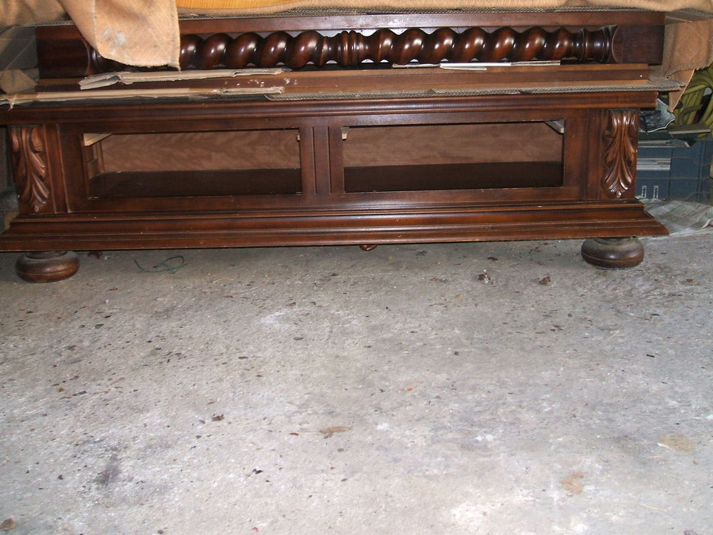 ARMOIRE +LIT +TABLE DE CHEVET Meubles