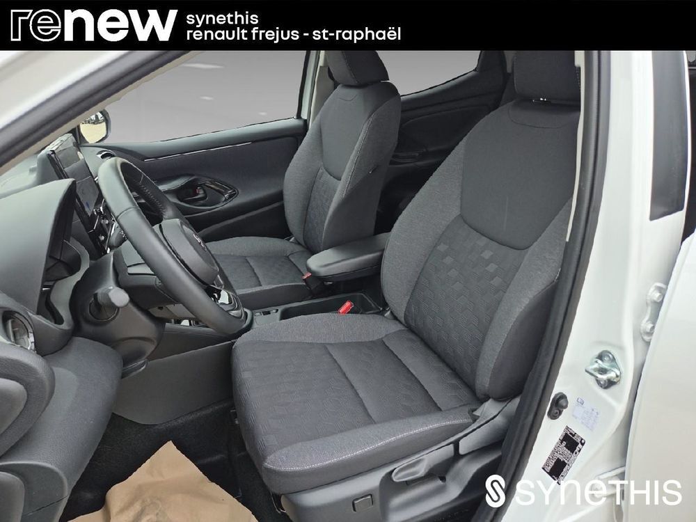 Yaris Hybride 116h Design 2025 occasion 83600 Fr&eacute;jus