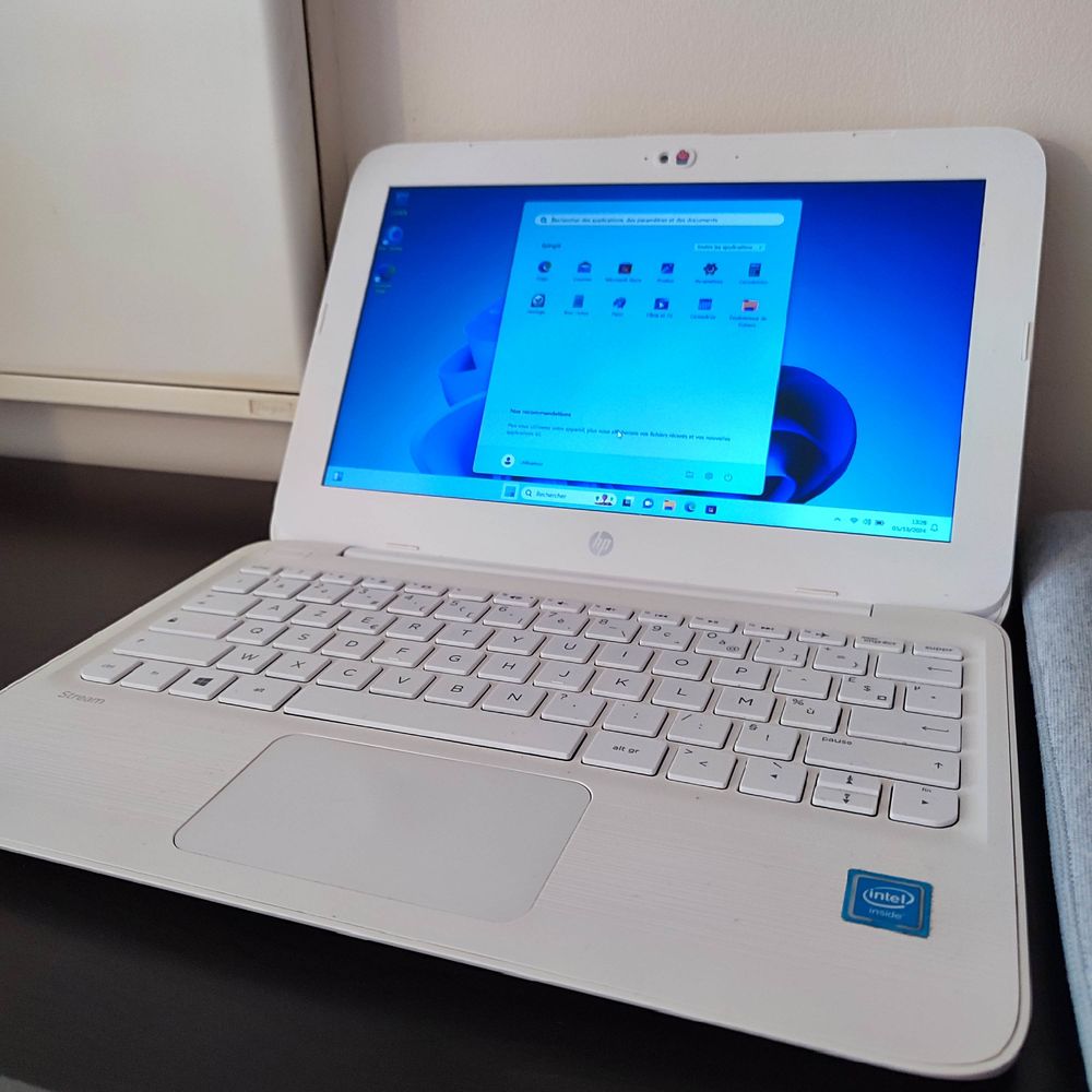 Petit Pc Portable HP+ Sacoche 11pouces Ordinateur Matériel informatique