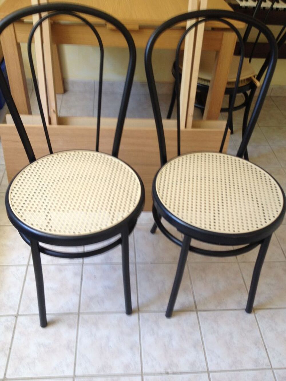 table bois + 4 chaises bistrot Meubles