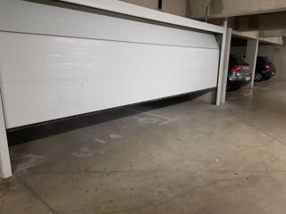  Parking / Garage à louer 30 m²