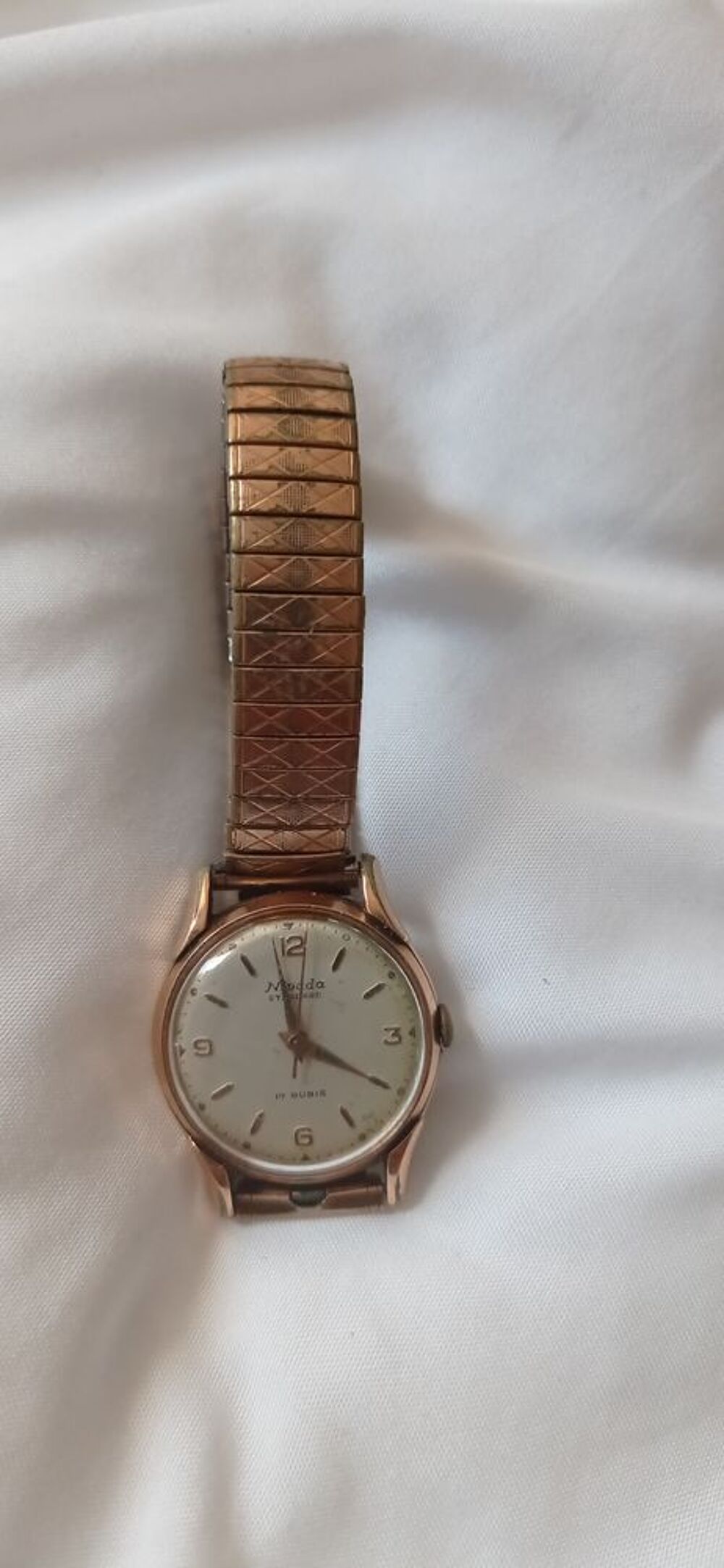 Montre femmes, de marque Nivada Bijoux et montres