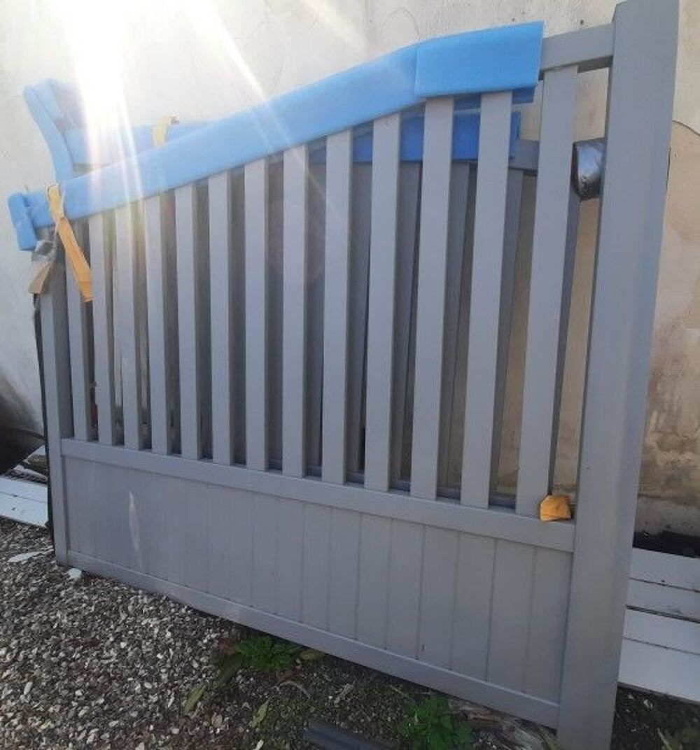 Portail Battant Aluminium 3.50 X 1.70 Chapeau de Gendarme Jardin