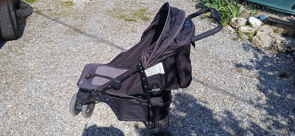 Pousette zobo pliable Pu�riculture