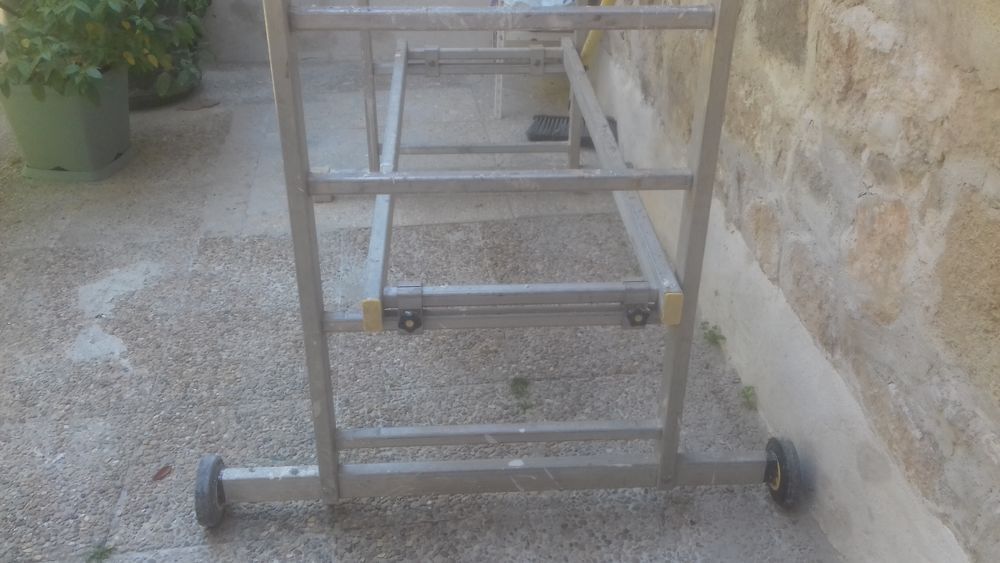 Echafaudage facile et tr&egrave;s stable Bricolage