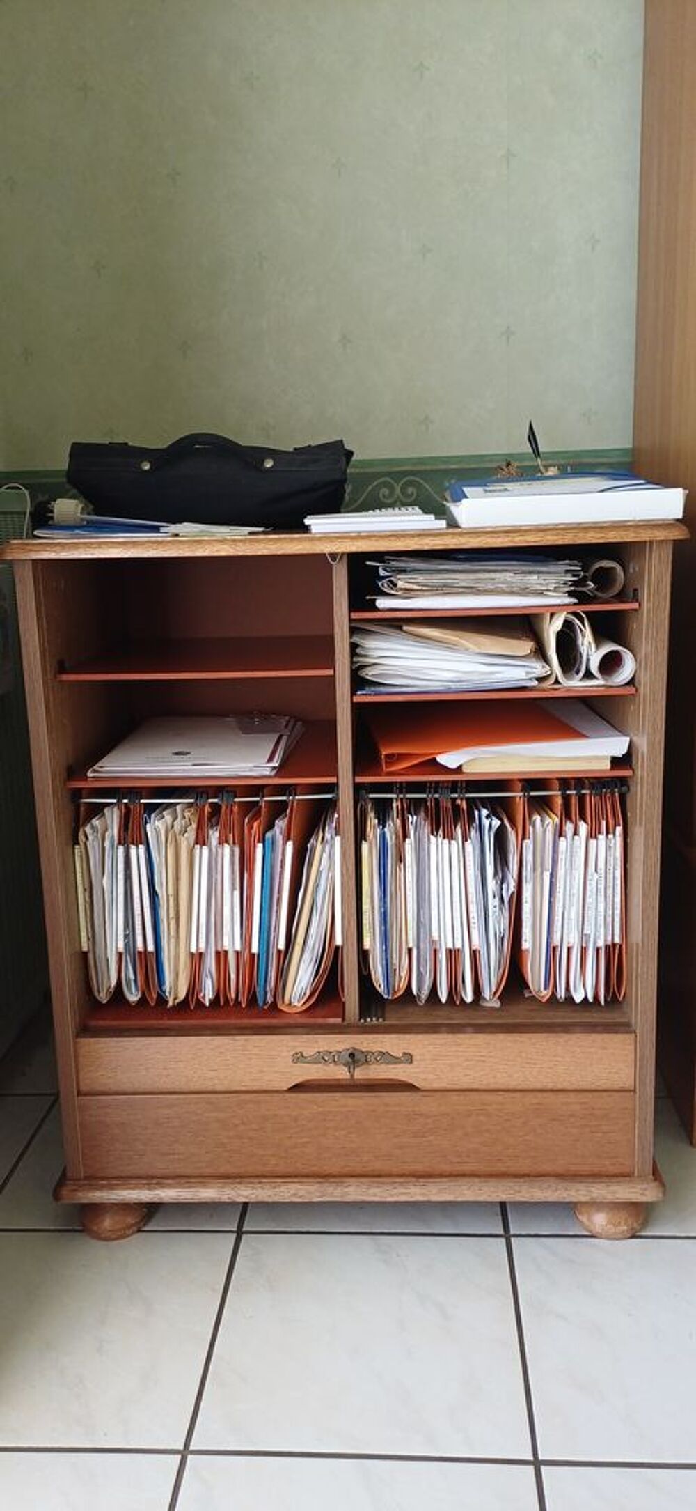 Meubles &agrave; dossiers 74 x 46 x 86 de hauteur Meubles