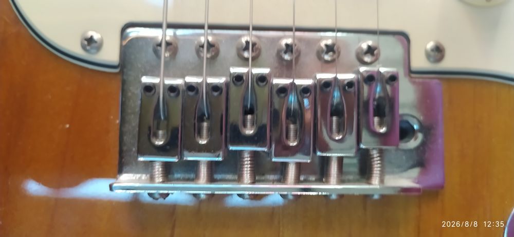Stratocaster Stagg Sunburst
Instruments de musique