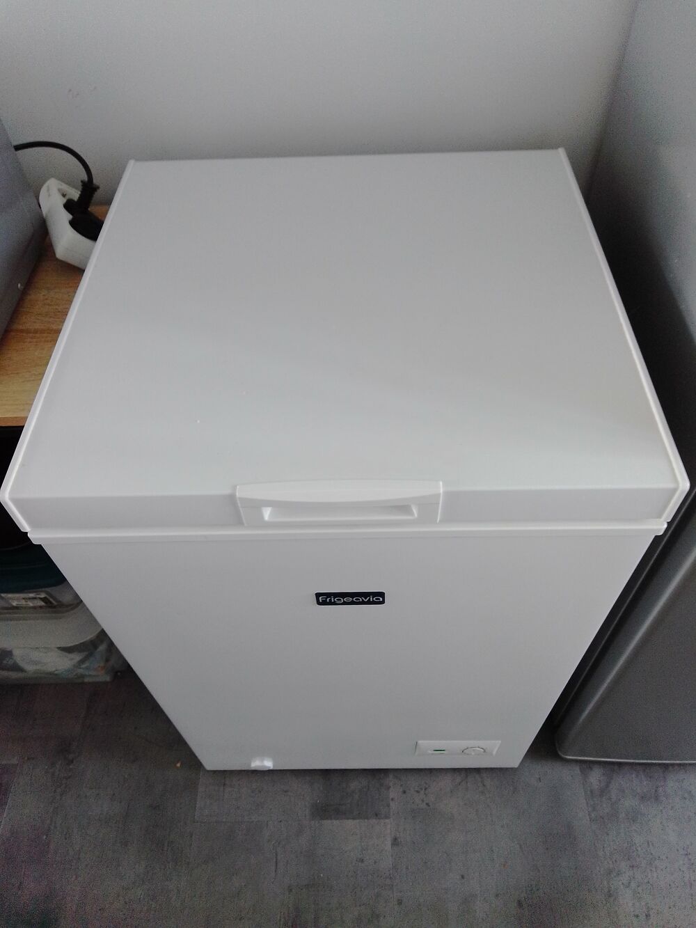 cong&eacute;lateur 120 L Electroménager
