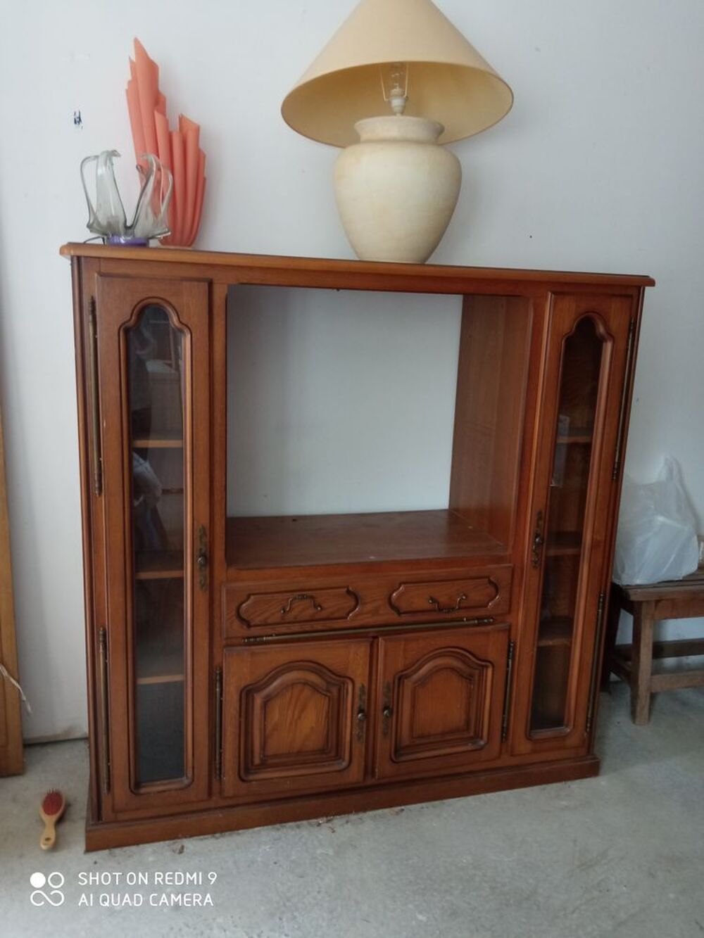 Meuble TV avec rangements sur les cot&eacute;s Meubles