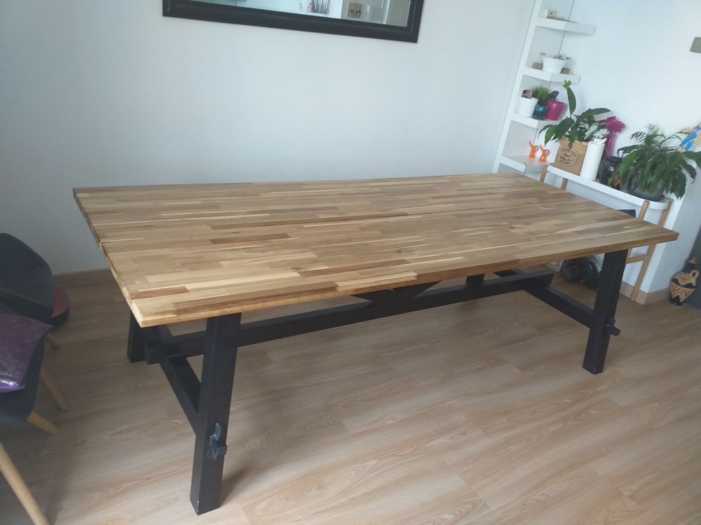 Grande table en acacia Meubles