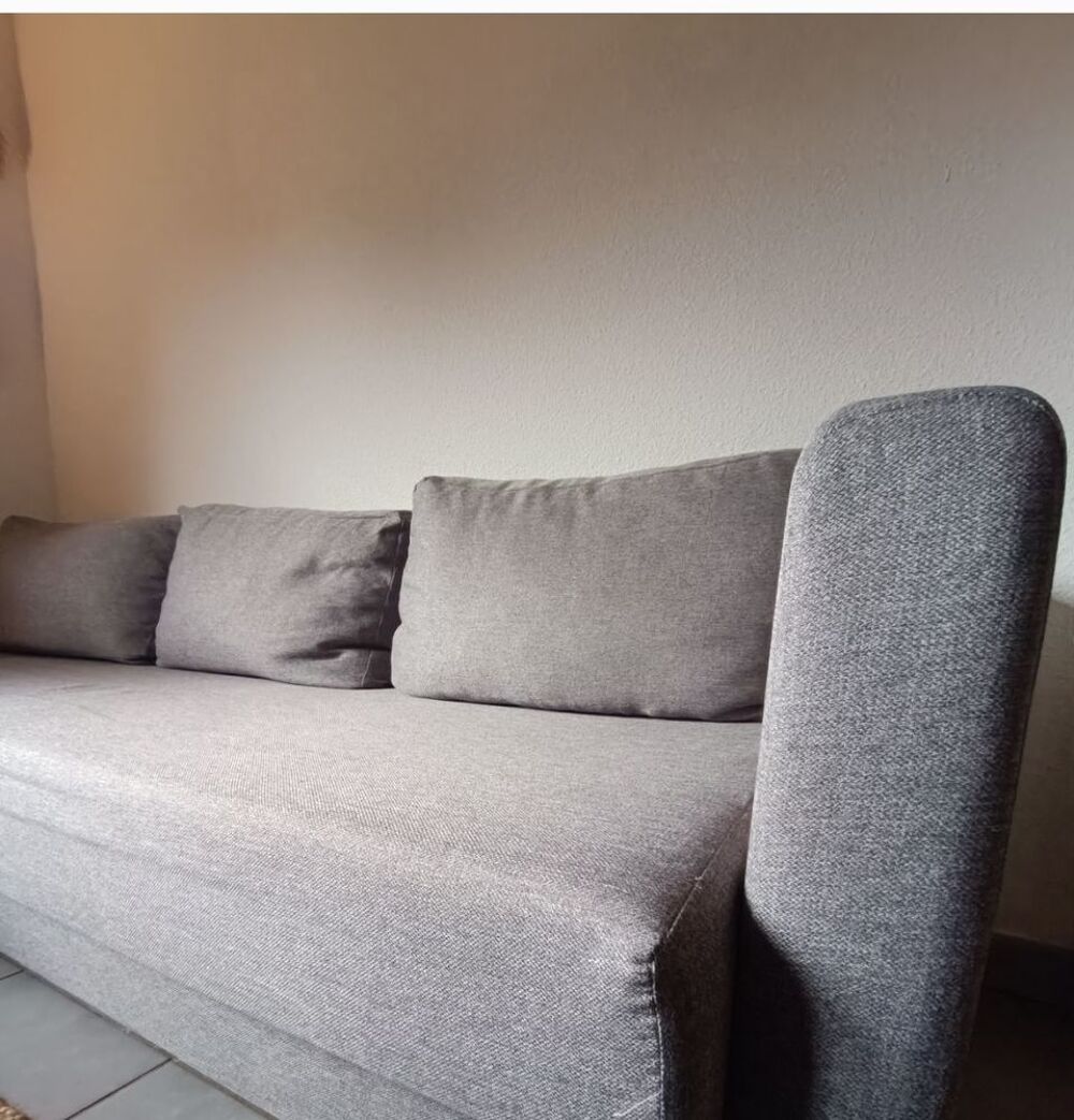 Tr&egrave;s joli canap&eacute; moderne Meubles