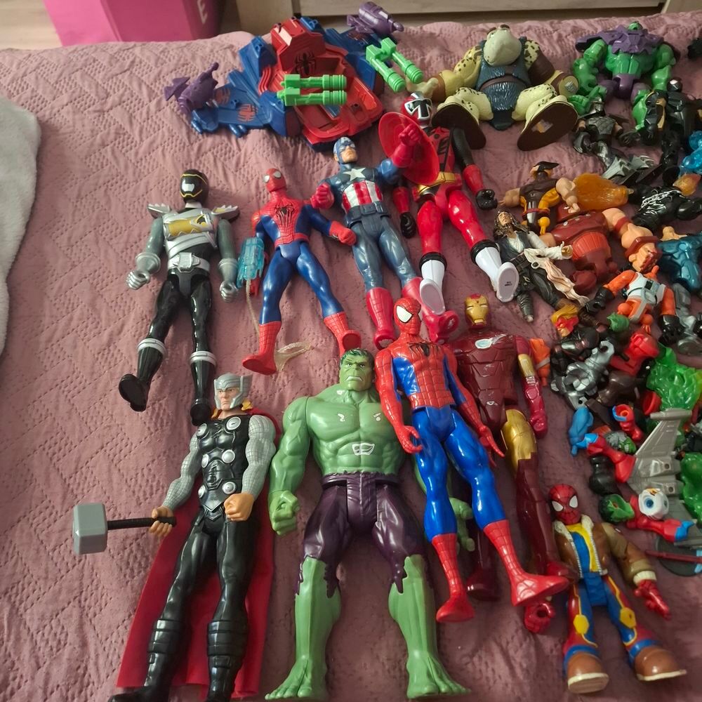 Lots super h&eacute;ros marvel Jeux / jouets