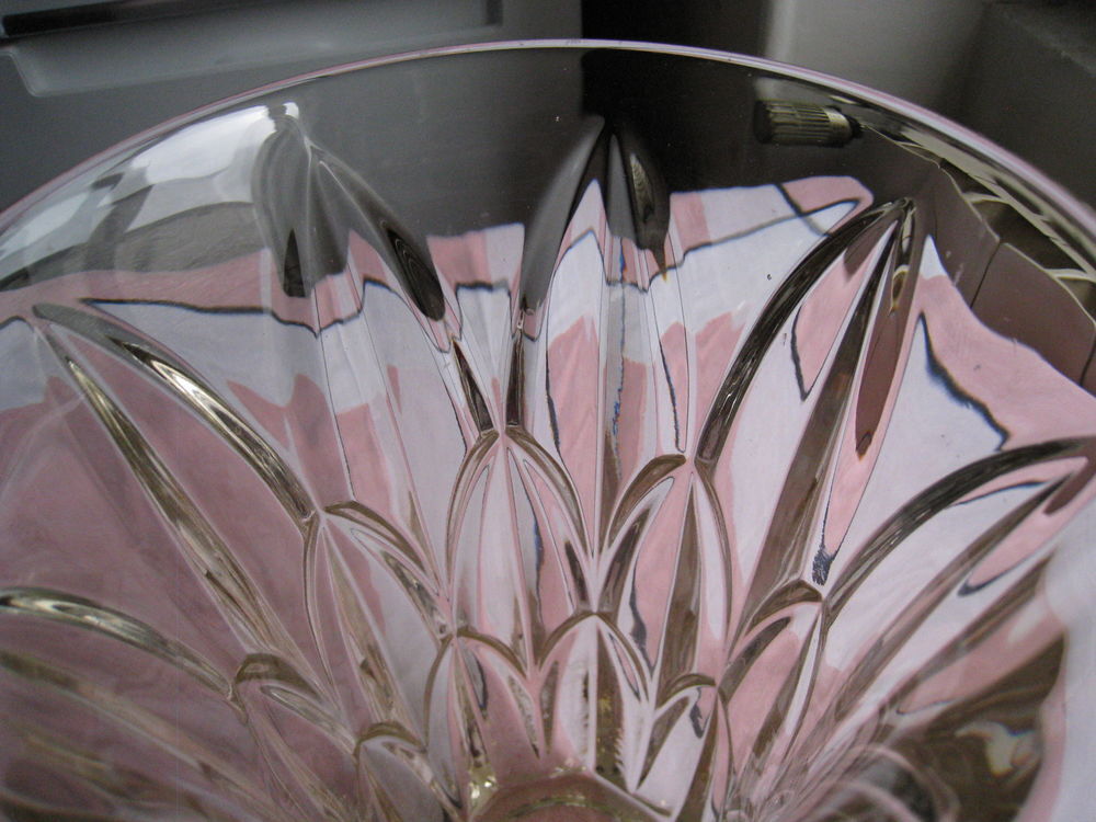 Grand vase vintage en verre taill&eacute; Dcoration