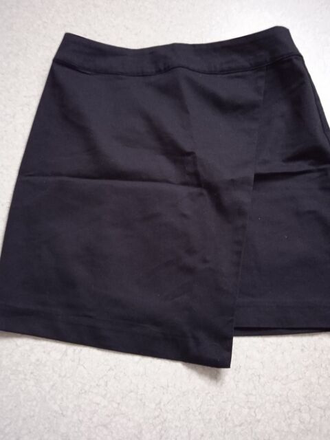 Robe et jupe 36 et robe fleur 38 5 Clermont-Ferrand (63)