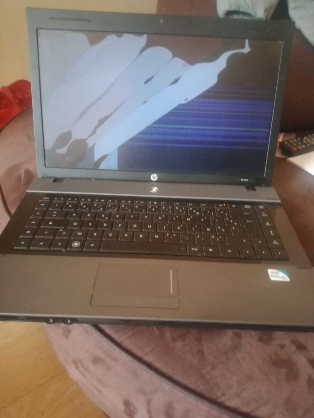ordinateur portable HP 620 fonctionne &eacute;cran a r&eacute;par&eacute;e Matériel informatique