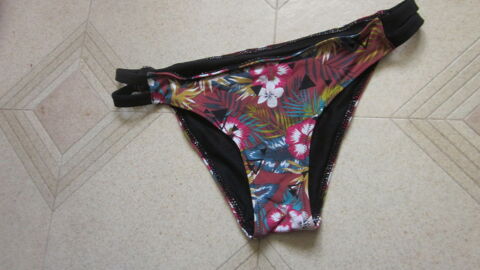 Maillot de bain  2 pices 3 Soucelles (49)