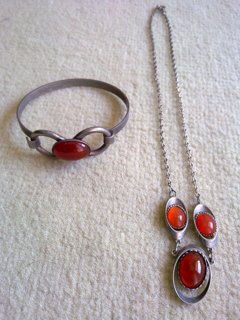 Parure cornaline m�tal ann�es 70 50 Clichy (92)