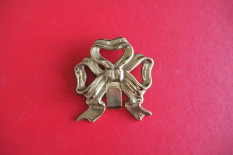 PATERE METALLIQUE 5 Rennes (35)