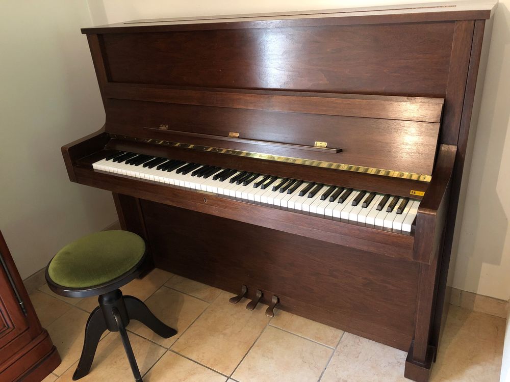 Piano droit Instruments de musique