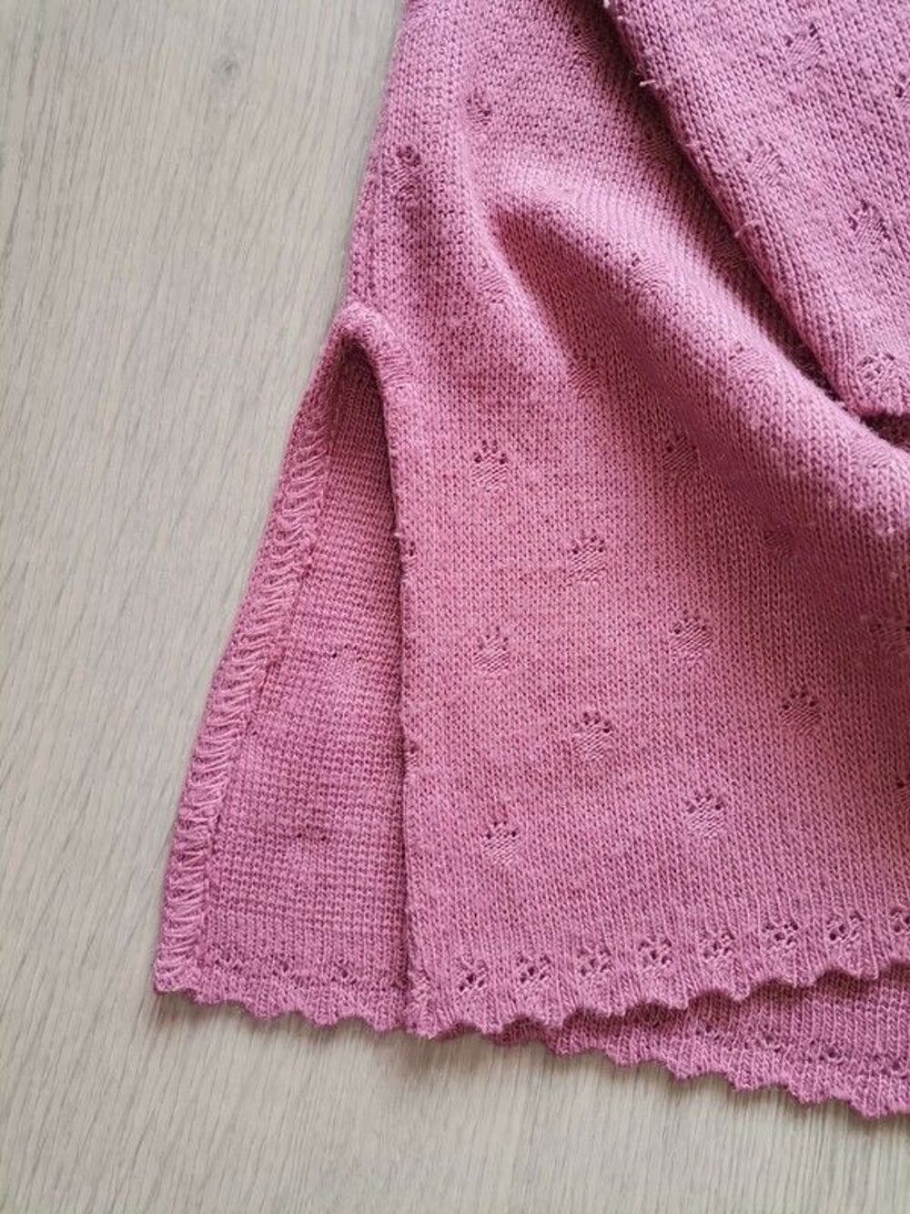 Pull rose maille ajour&eacute; taille 44 Vêtements