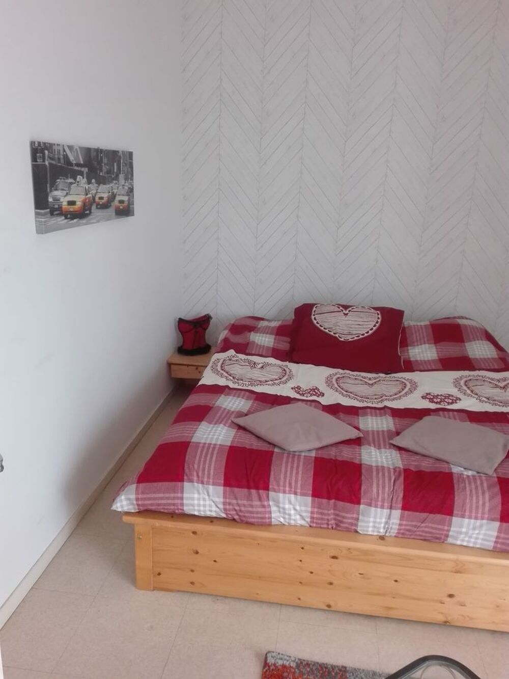 Location Colocation Chambre dans quartier calme et verdoyant. La couronne