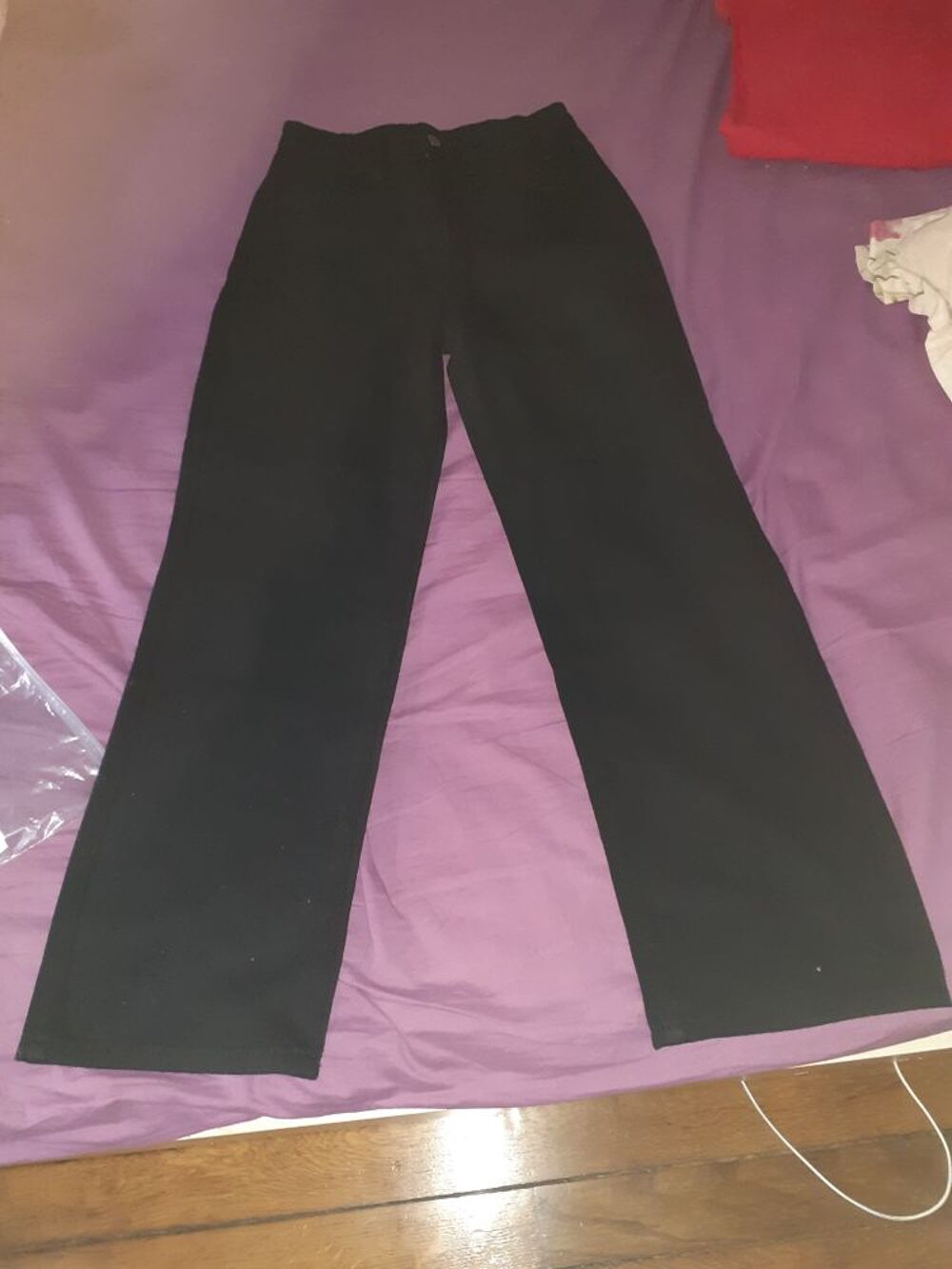 jeans noir neuf 150 cm emball&eacute;s Vtements