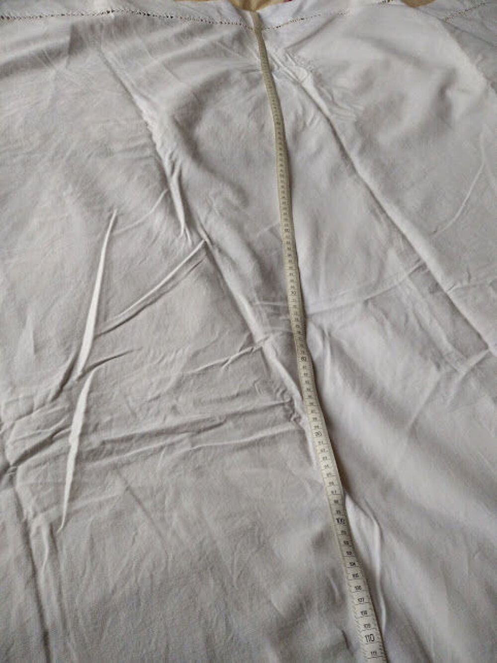 Drap ancien brod&eacute; main Décoration