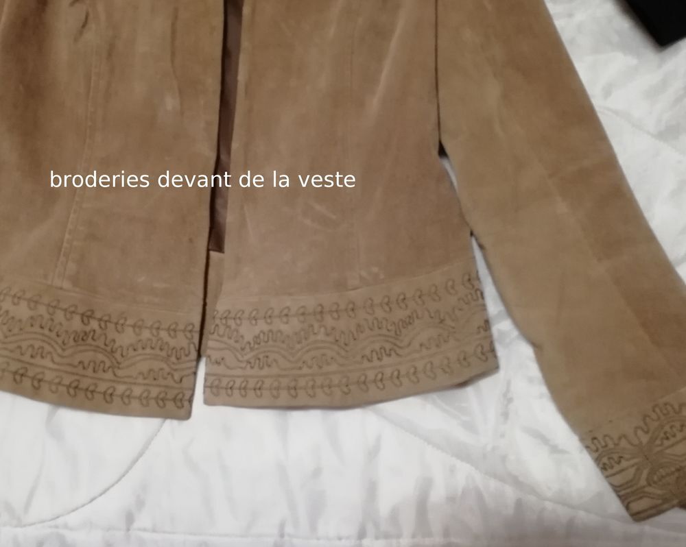 veste daim brod&eacute;e Vêtements