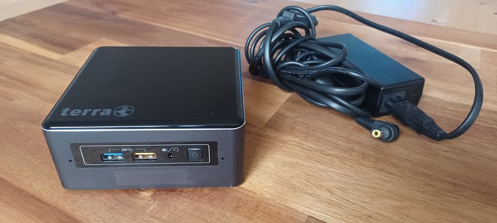 Ordinateur Intel NUC PC-MICRO 7000 SILENT GREENLINE i7-7567U Matériel informatique